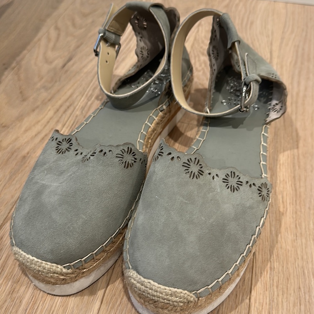 Vince Camuto Platform sandals. Size 9. Never worn. Grey/sage green-ish